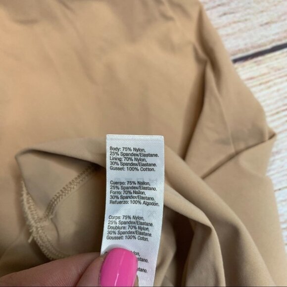 Assets by Spanx Red Hot label Tights Tan Color Size 1XL - Picture 6 of 9